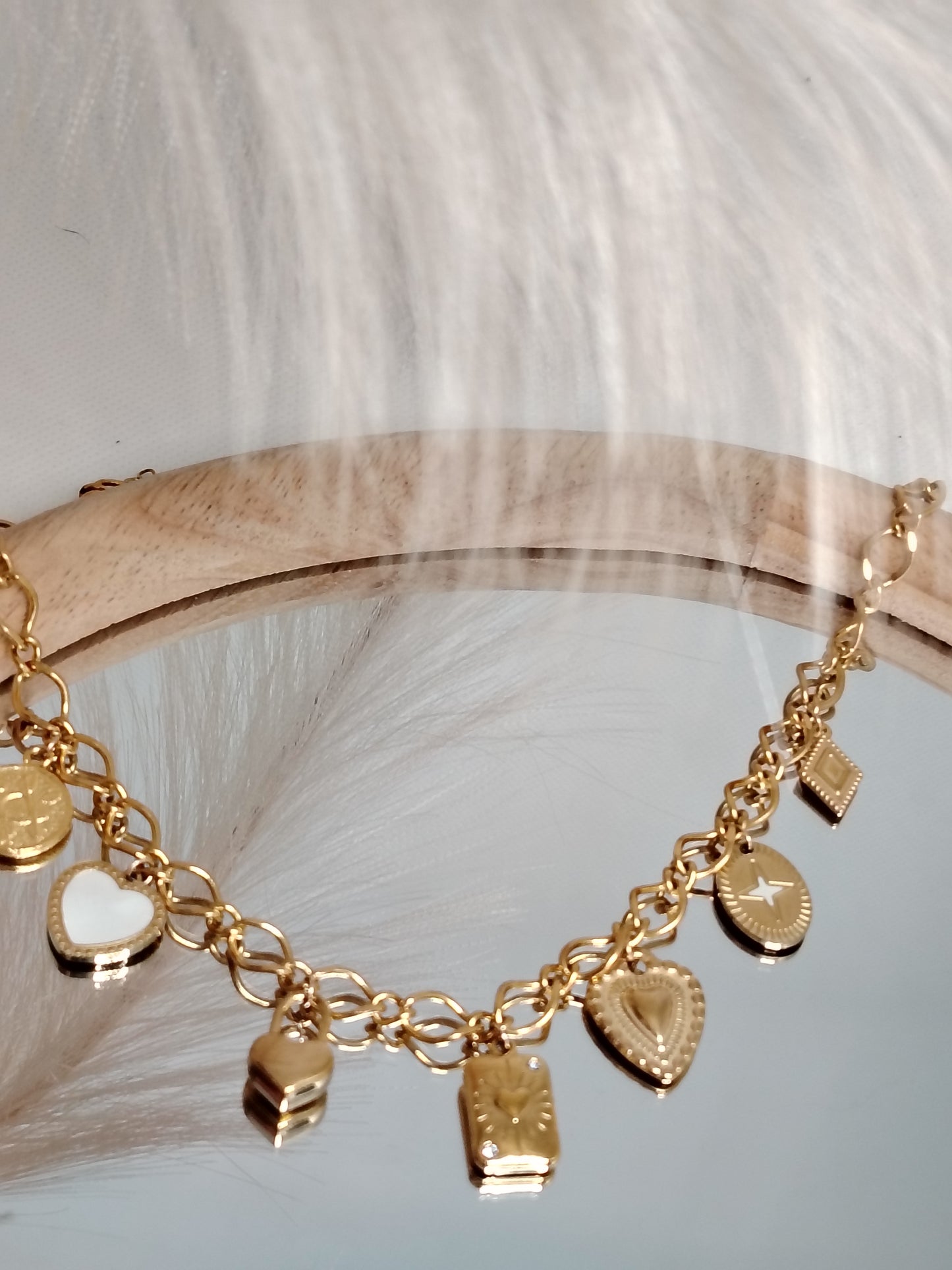 LOU - Collier Charms Cœurs Doré à l’Or Fin 24 Carats