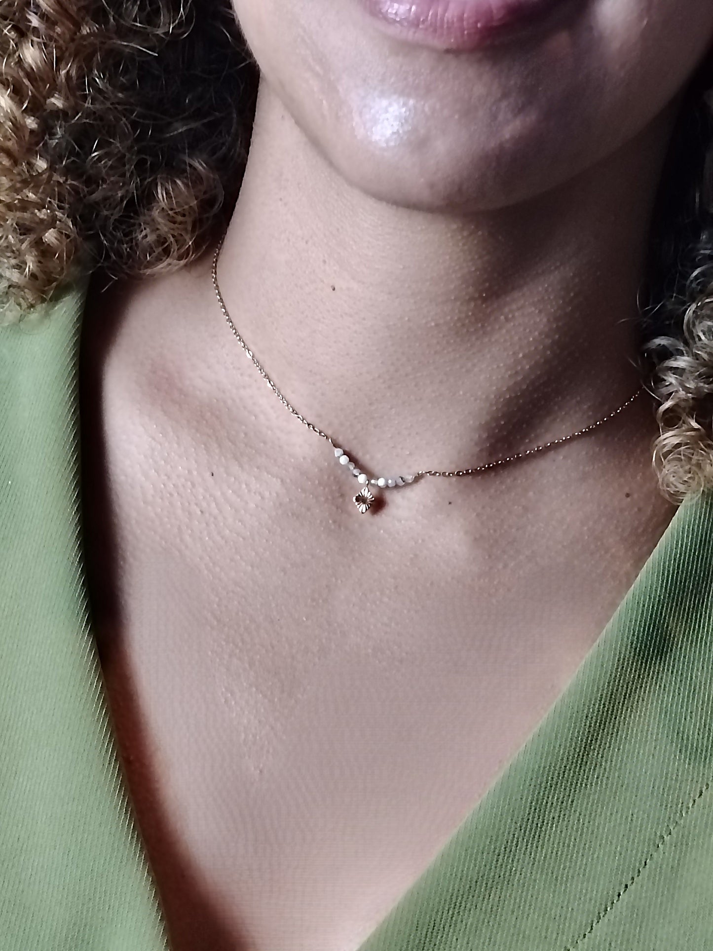 ALICE - Collier doré à l'or fin 24 carats avec pierres agathe mousse