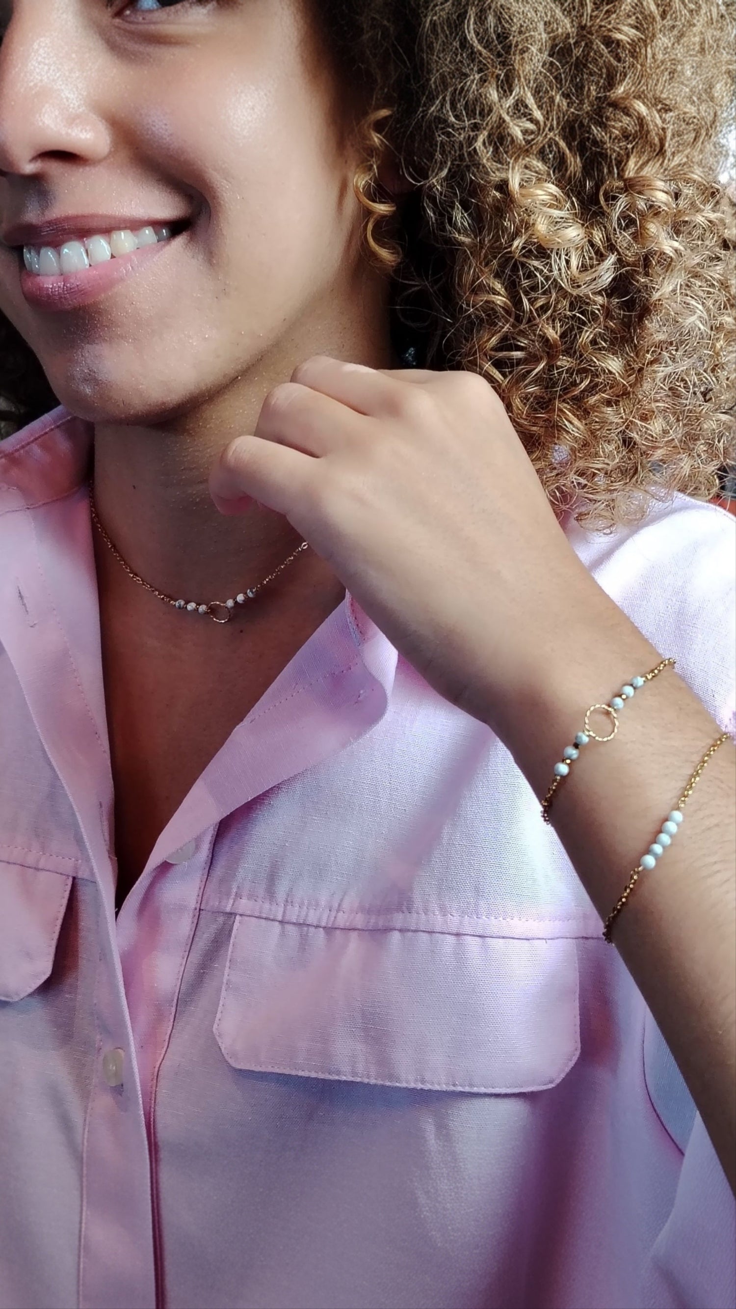 Nouvelle collection de bijoux dorés à l’or fin 24 carats et plaqué argent avec des pierres naturelles — créations raffinées Divines Bijoux by Cindy.