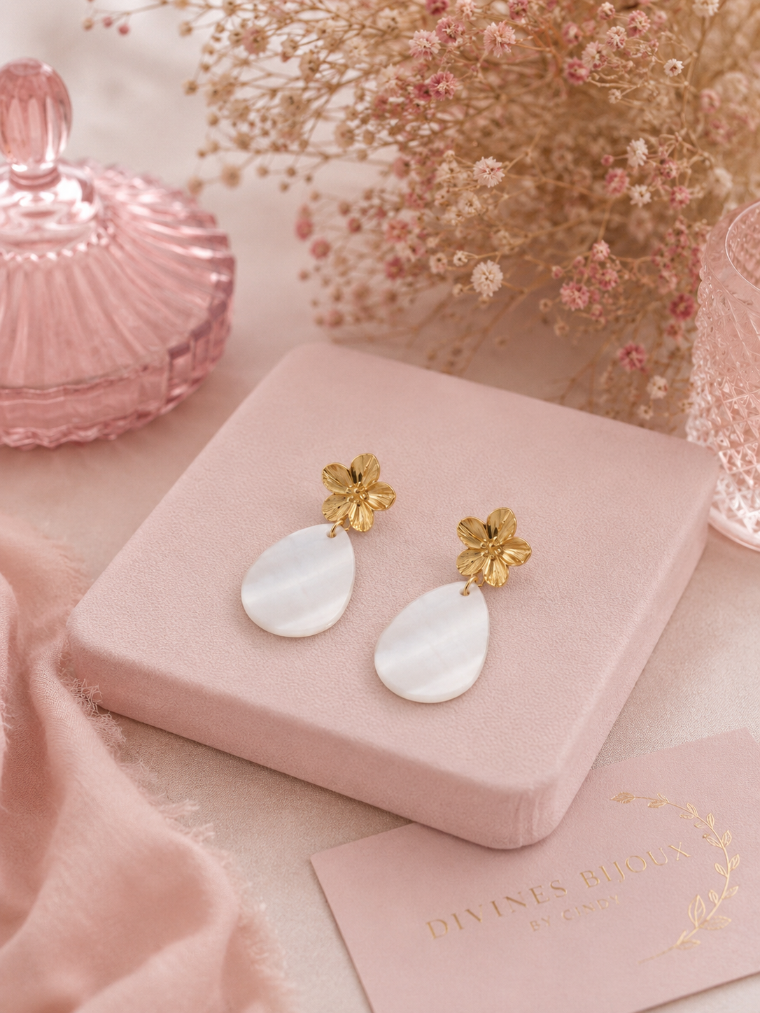 LES BOUCLES D'OREILLES