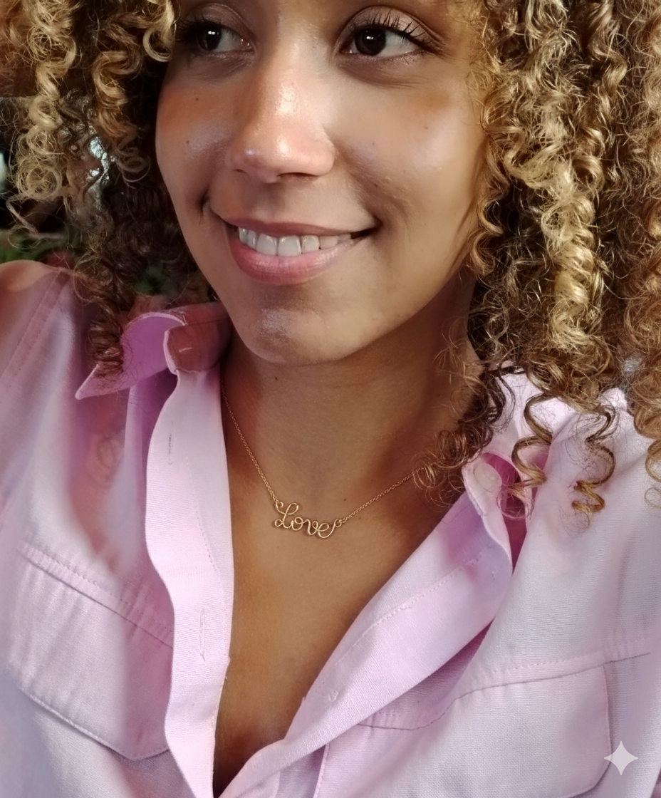 Collier Personnalisé – Prénom en Fil de Fer | Doré à l’Or fin 24 Carats