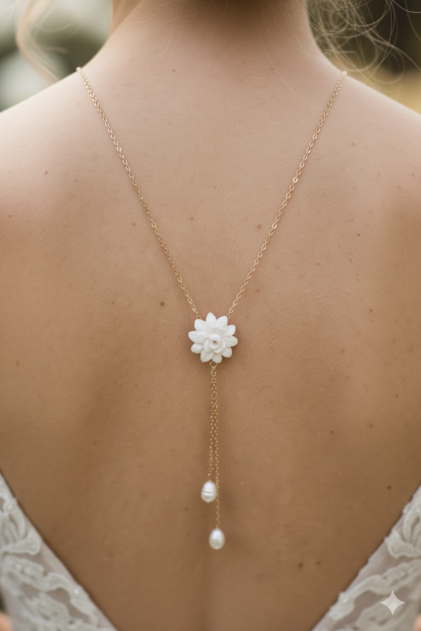 Collier Fleur Dos Mariée 2 en 1 – Or Fin 24K, Nacre & Perle d’Eau Douce