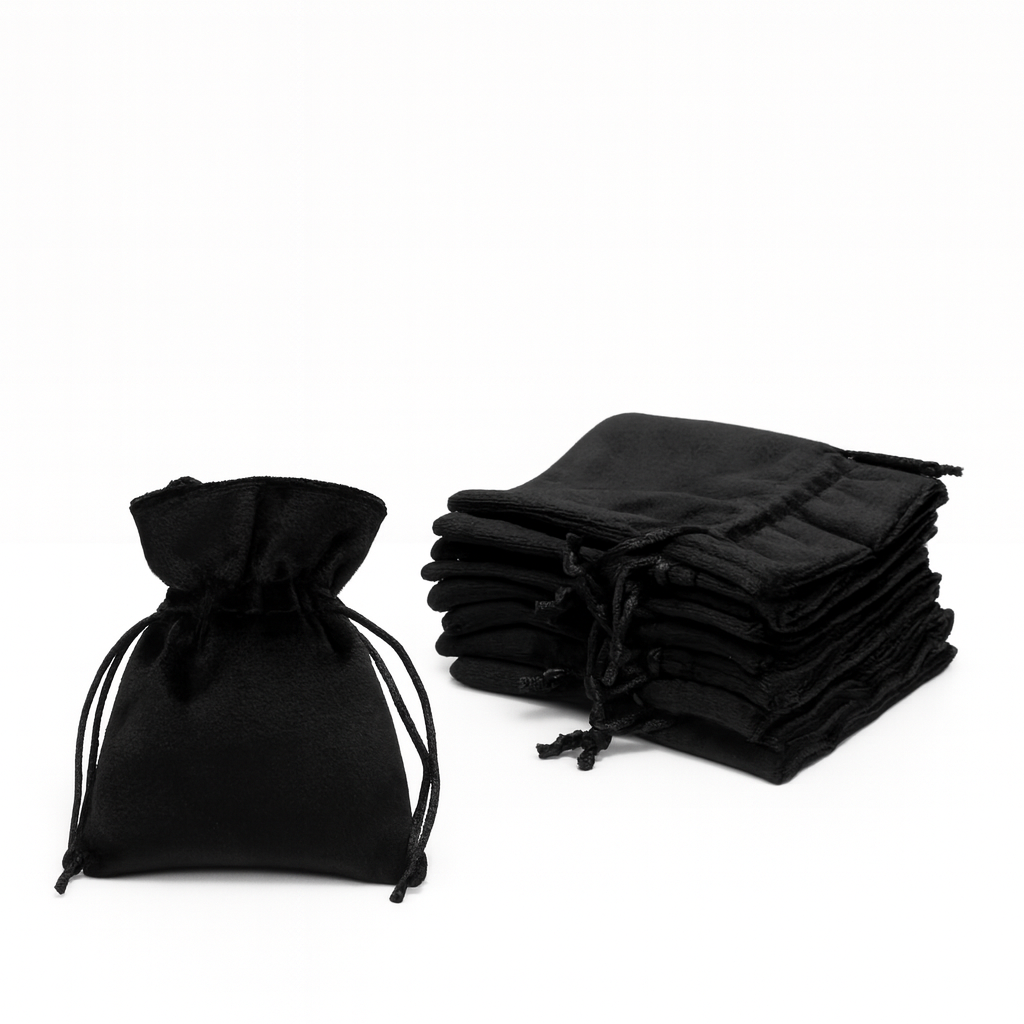 Pochette bijoux en velours noir 8×10 cm avec cordon de serrage