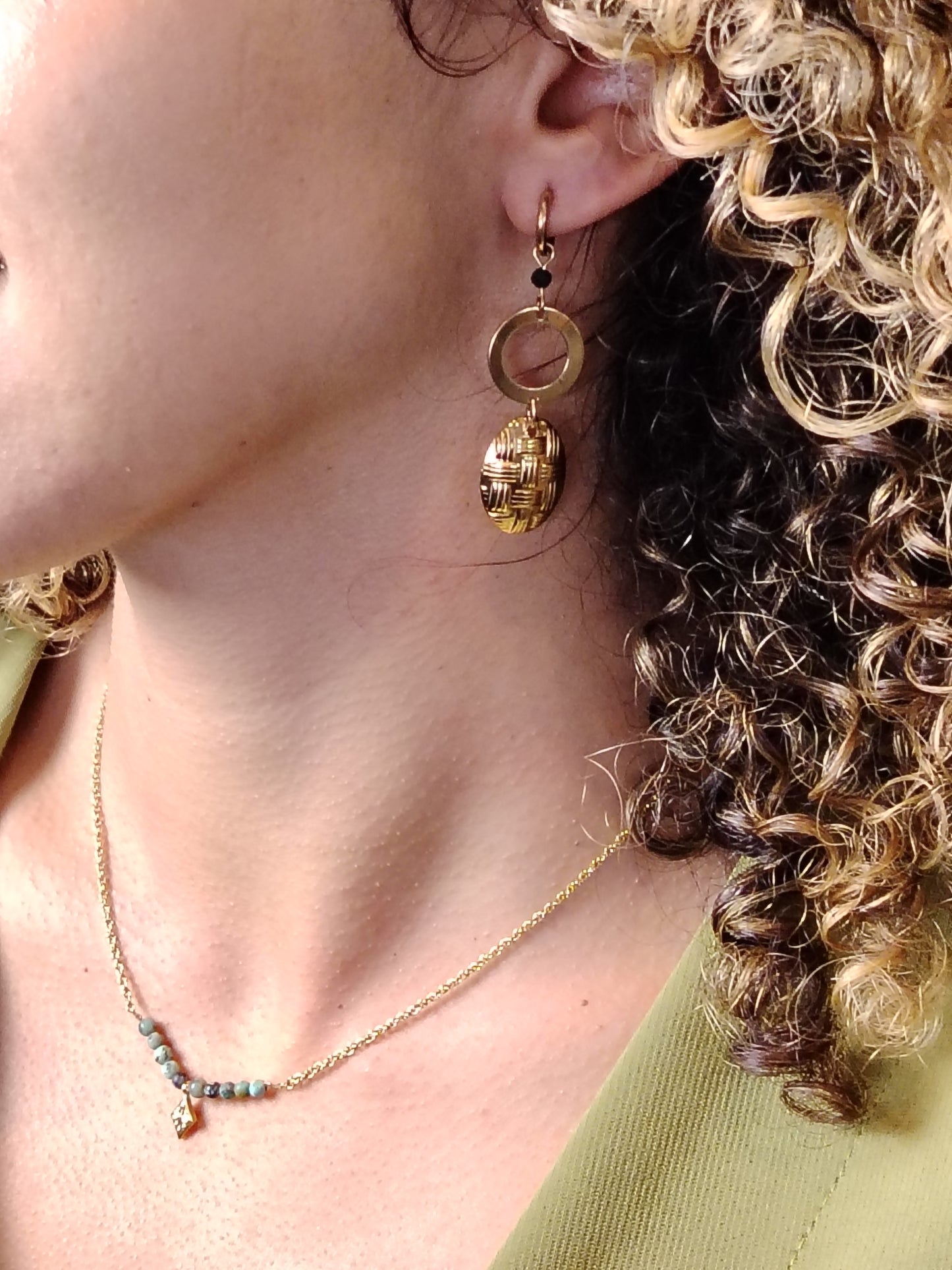 SANA - Collier Fin Doré à l’Or Fin 24 Carats & Pierres African Turquoise