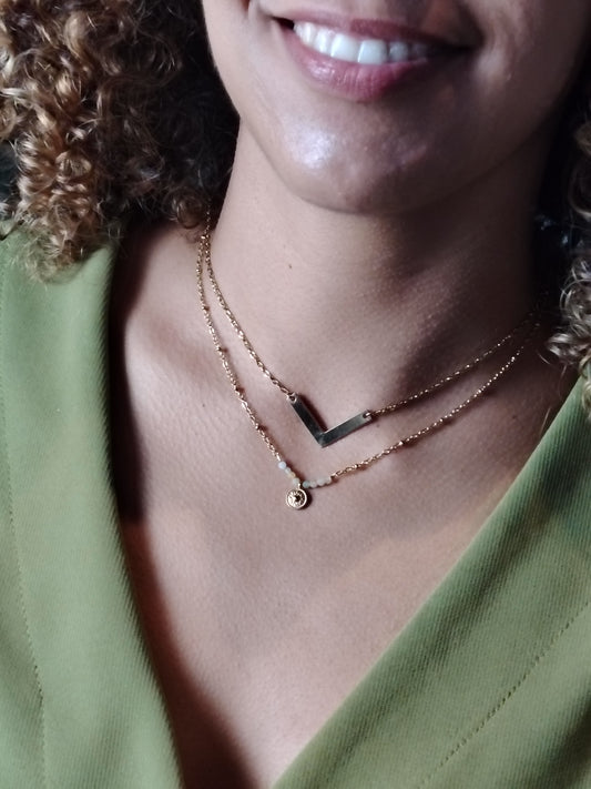 INESS - Collier doré à l'or fin 24 carats avec pendentif en V