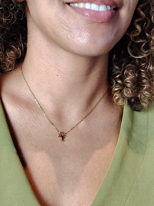 BETTY - Collier doré à l’or fin 24 carats avec pierre d’agate mousse