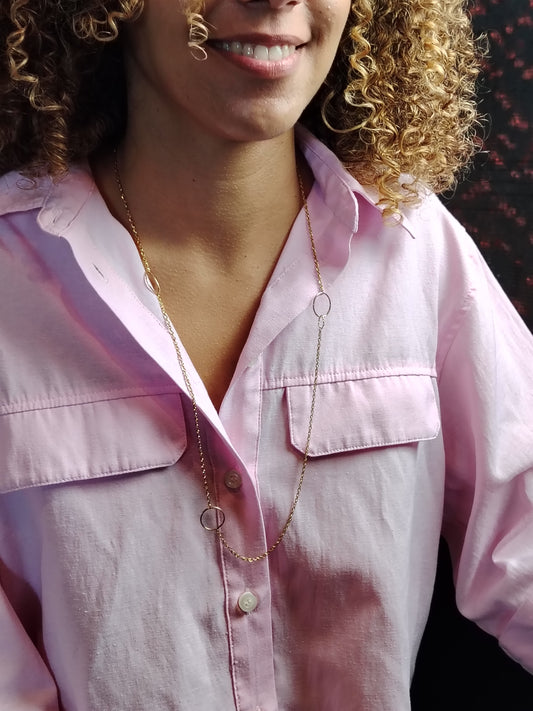 JOLIA - Collier long doré à l’or fin 24 carats – Cercles entrelacés élégants