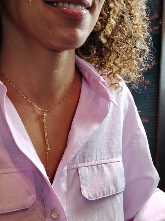 THESSA – Collier sautoir doré à l’or fin 24 carats et pierre de lune