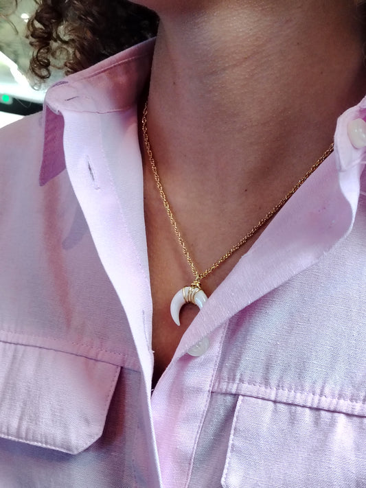 MAILLA - Collier Lune Nacré – Doré à l’or fin 24 carats