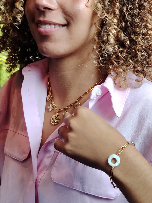 AURA - Collier doré à l'or fin 24 carats & charms soudés à l'arc pulsé