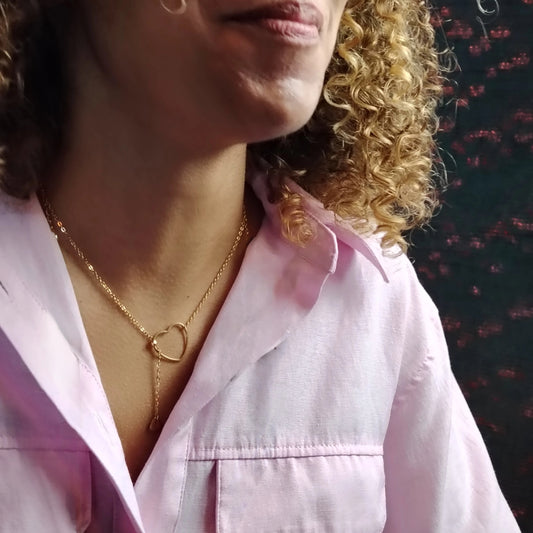 SHANNA - Collier Cœur Doré à l’Or Fin 24 Carats – Chaîne Fine et Design Minimaliste