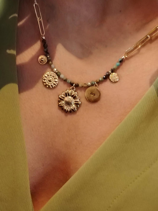 EMMA - Collier Charms Soleil Doré à l’Or Fin 24 Carats & Pierres Turquoise africaine