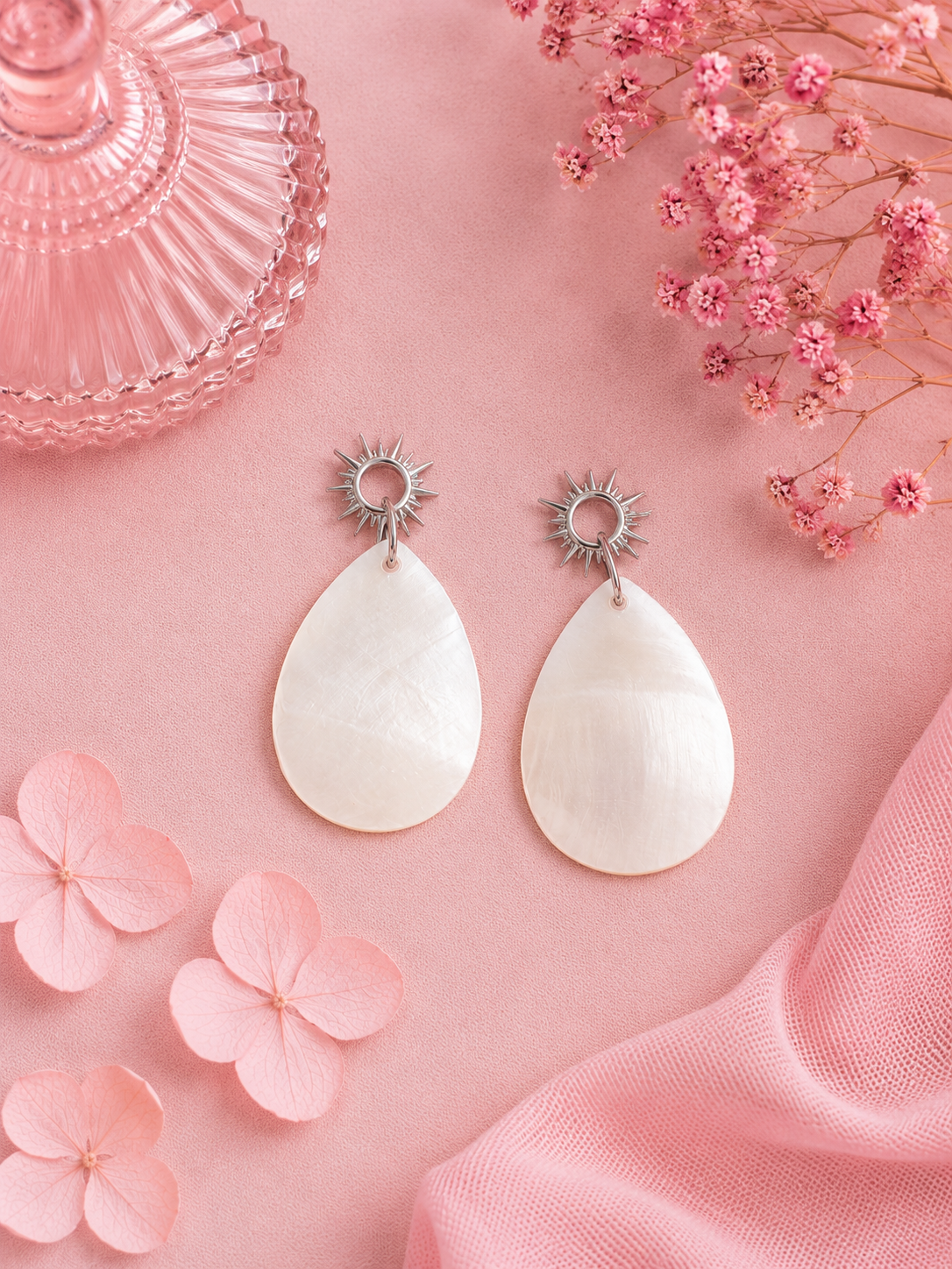 SOLEYA – Boucles d’Oreilles Nacre Argentée